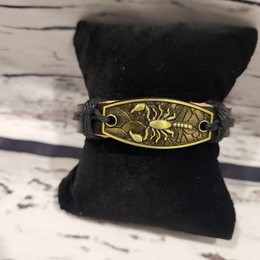 New Unisex Handmade Leather Scorpion  Bracelet